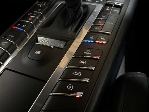 Used 2017 Porsche Macan GTS w/ Premium Package Plus image 48