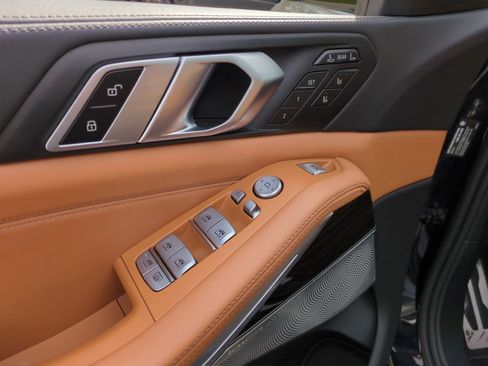 Certified 2023 BMW X7 xDrive40i w/ Executive Package image 15