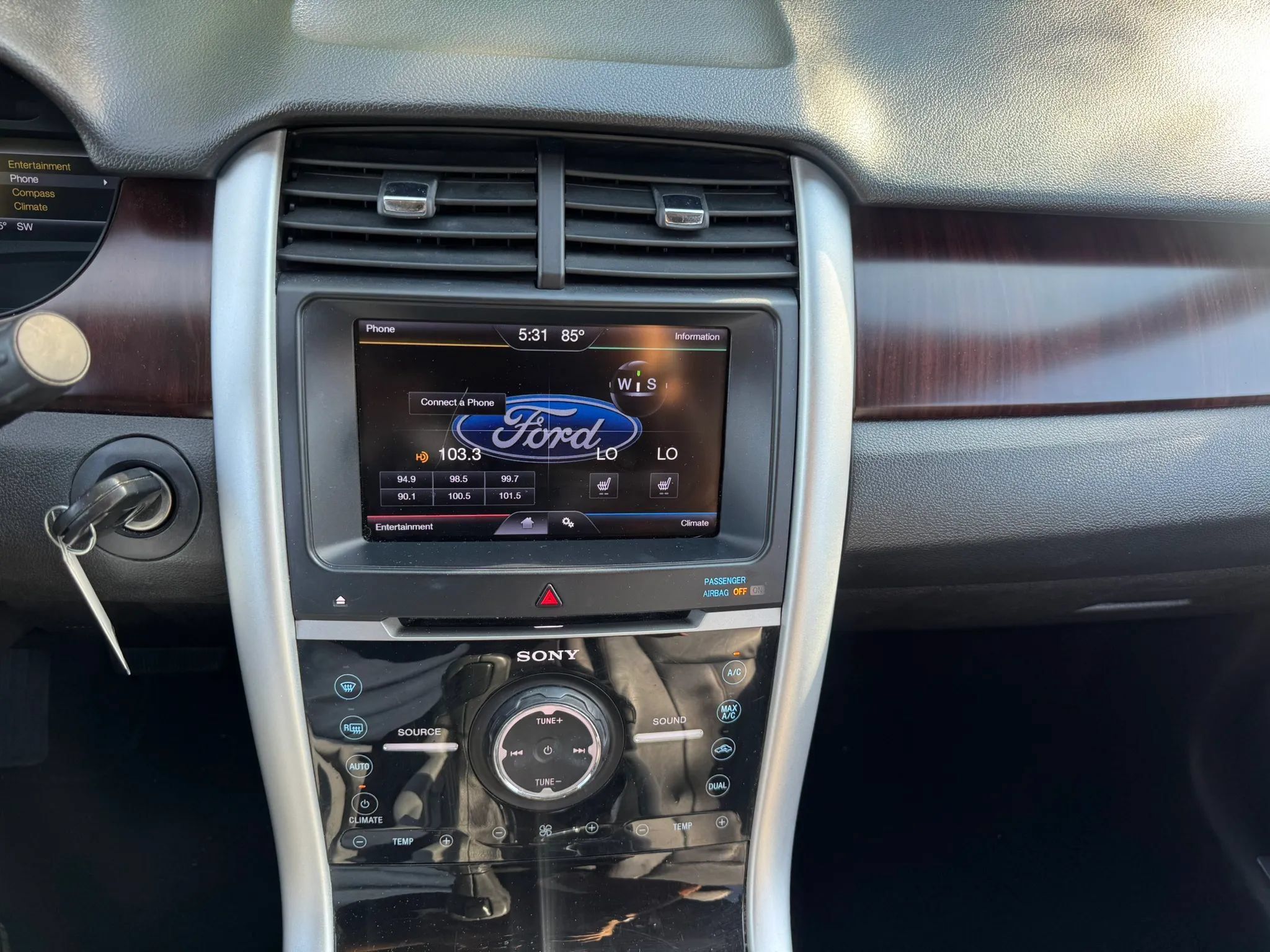 Used 2013 Ford Edge Limited AWD/4WD image 19