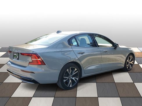 Used 2024 Volvo S60 B5 Core image 4