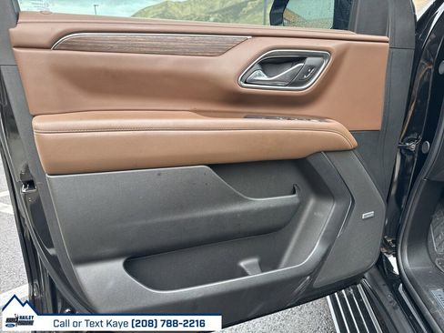 Used 2024 Chevrolet Suburban High Country w/ Advanced Technology Package image 14