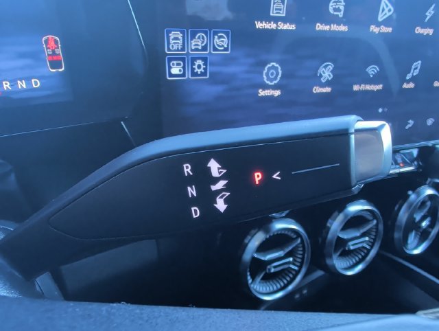 Used 2024 Chevrolet Blazer EV LT AWD/4WD image 22