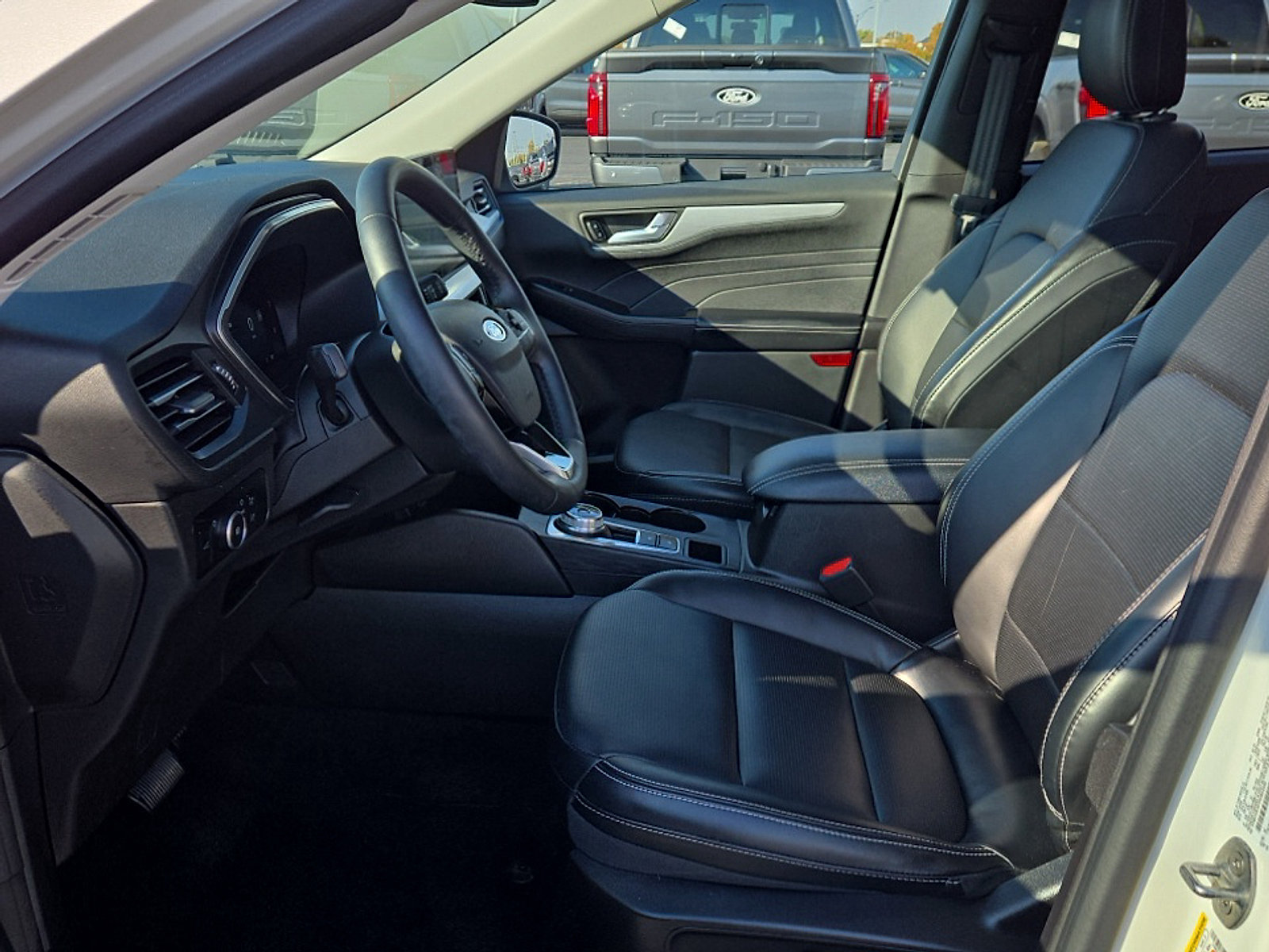 Used 2023 Ford Escape Platinum AWD/4WD image 11