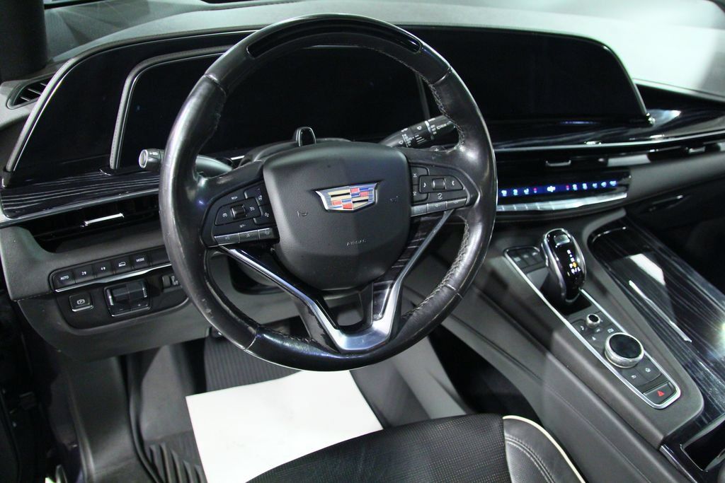 Used 2022 Cadillac Escalade Sport w/ LPO, Floor Liner Package AWD/4WD image 18