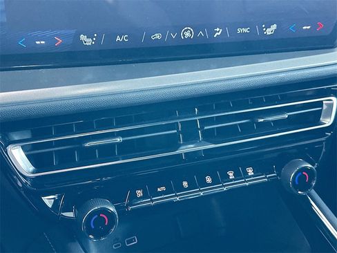 New 2026 Chevrolet Traverse LT w/ Midnight/Sport Edition image 10