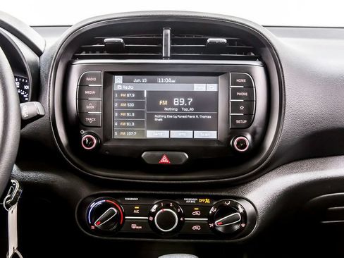 Used 2021 Kia Soul LX FWD image 20