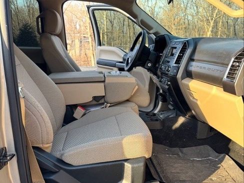 Used 2018 Ford F250 XLT w/ XLT Value Package image 7