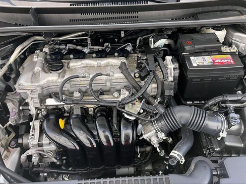 Used 2022 Toyota Corolla LE FWD image 13