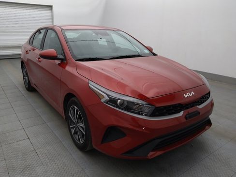 Used 2024 Kia Forte LXS image 13