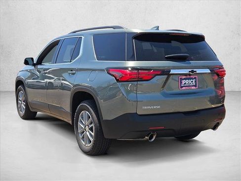 Used 2023 Chevrolet Traverse LT FWD image 7