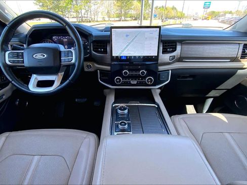 Used 2024 Ford Expedition Max Limited image 16