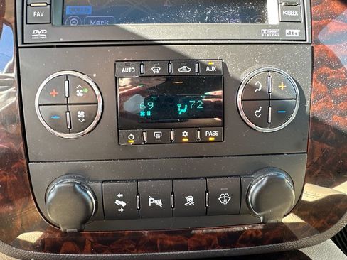 Used 2008 GMC Yukon Denali image 30