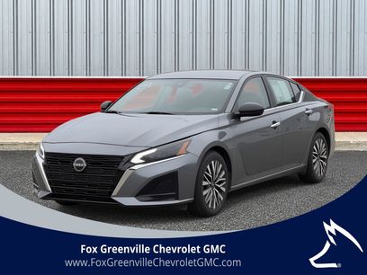 Used 2024 Nissan Altima 2.5 SV