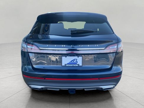 Used 2023 Lincoln Nautilus Reserve image 6