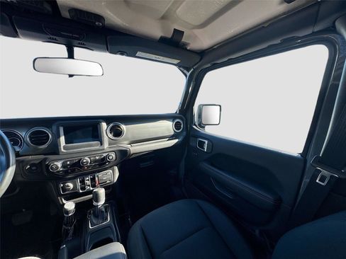 Used 2021 Jeep Wrangler Unlimited Sahara image 21