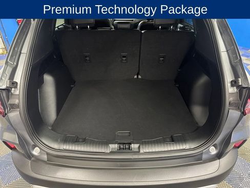 Certified 2025 Ford Escape Platinum w/ Premium Technology Package image 5