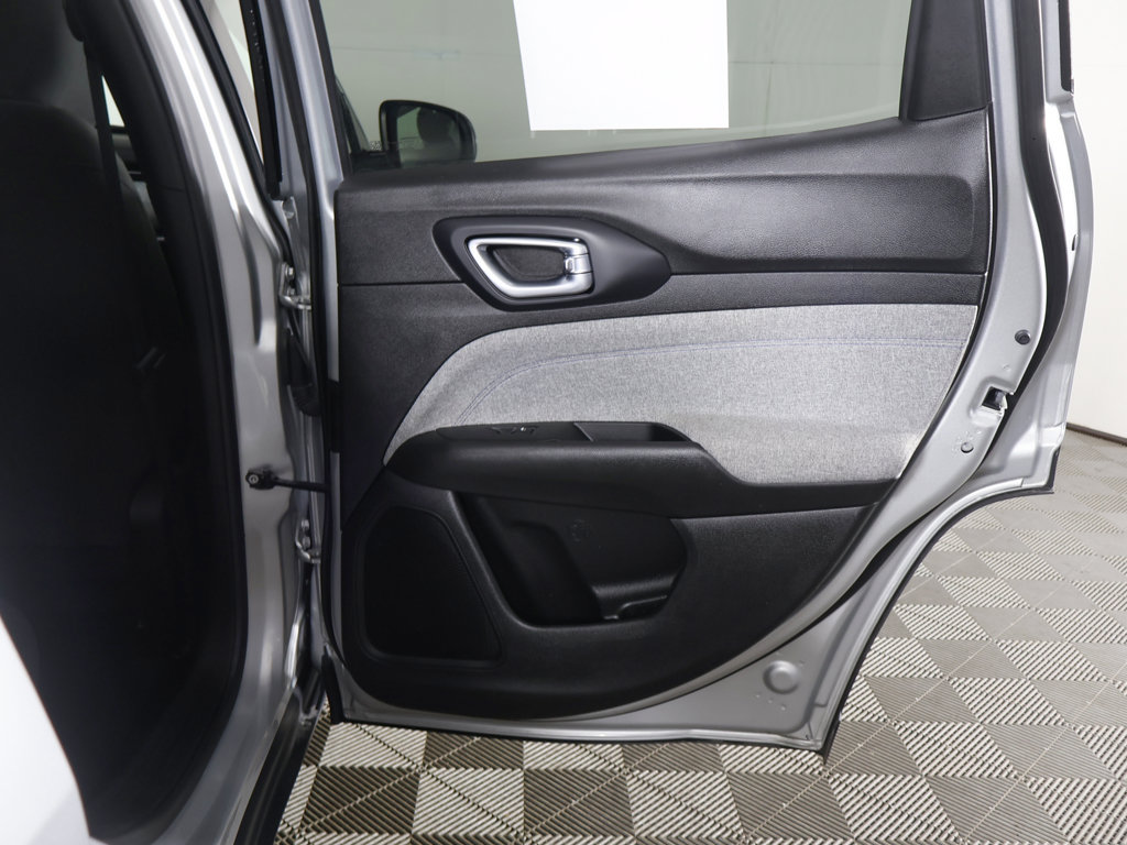 Used 2025 Jeep Compass Sport AWD/4WD image 24