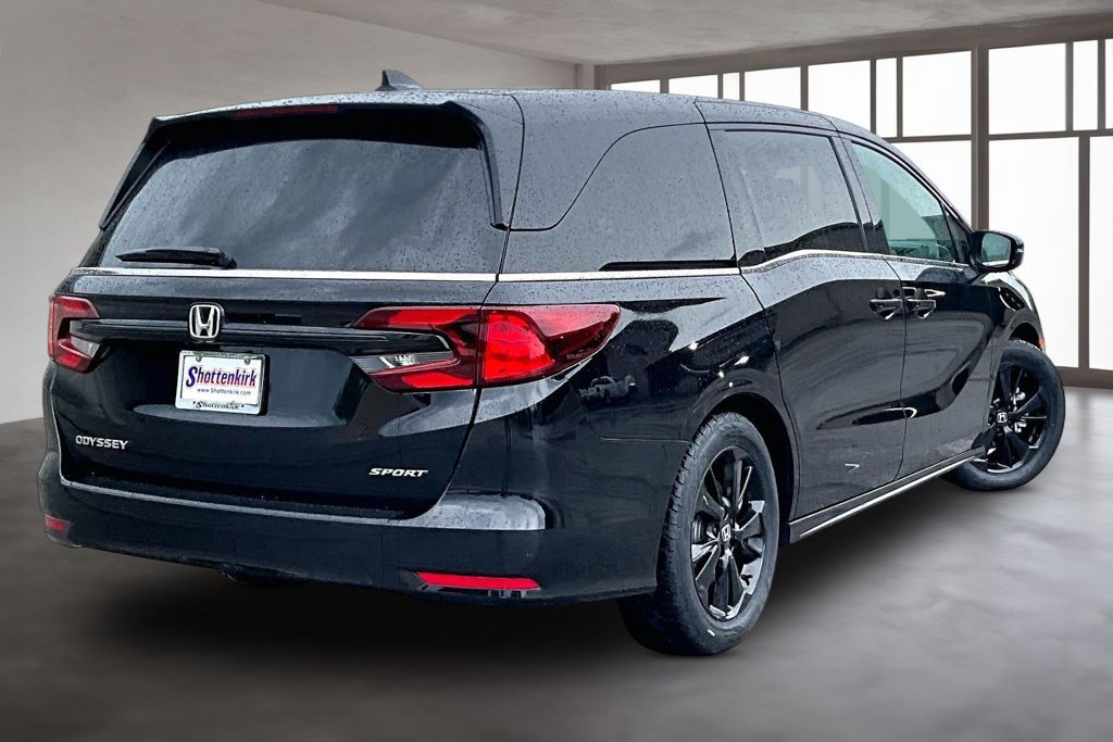 Used 2024 Honda Odyssey Sport image 6
