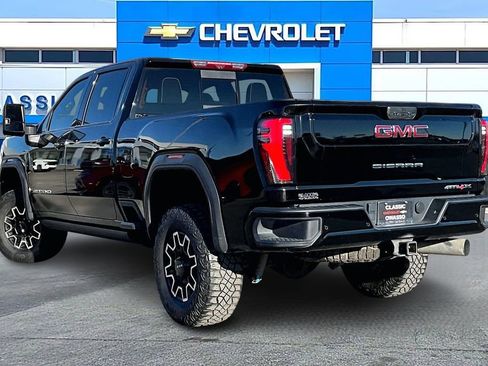 Used 2024 GMC Sierra 2500 AT4X image 4