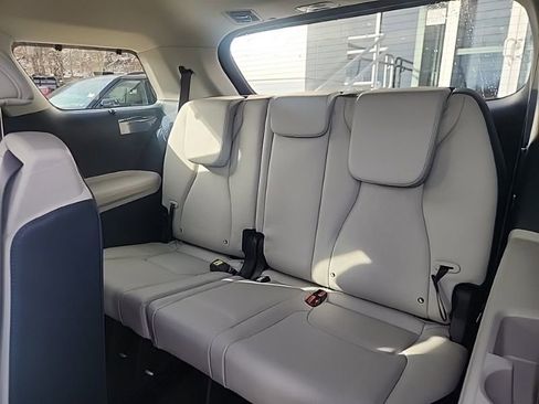 New 2026 Kia Carnival EX FWD image 23