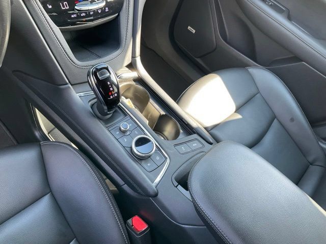Used 2024 Cadillac XT6 Luxury FWD image 16