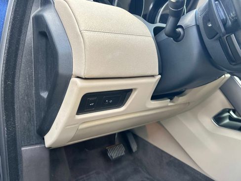 Used 2018 Land Rover Range Rover Evoque SE image 22