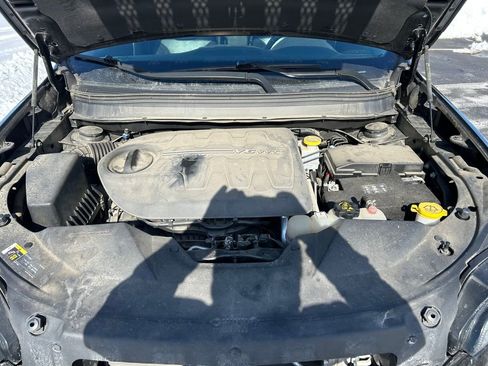 Used 2020 Jeep Cherokee Limited image 29