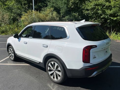 Used 2022 Kia Telluride S AWD/4WD image 3