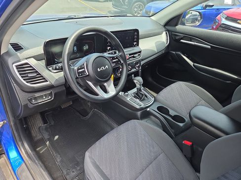 Used 2024 Kia Seltos LX AWD/4WD image 14