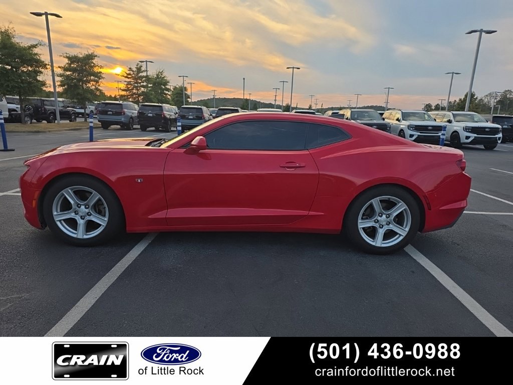 Used 2019 Chevrolet Camaro LT RWD image 1