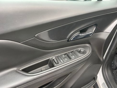 Used 2018 Buick Encore Preferred image 14