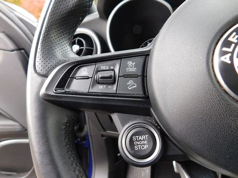 Used 2023 Alfa Romeo Stelvio Ti image 25