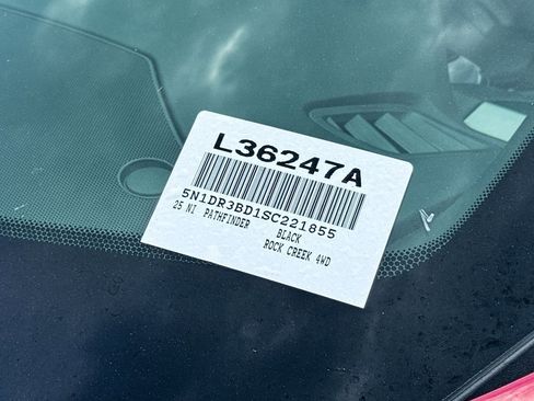 Used 2025 Nissan Pathfinder Rock Creek AWD/4WD image 16