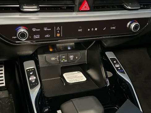 New 2026 Kia Sorento SX image 31