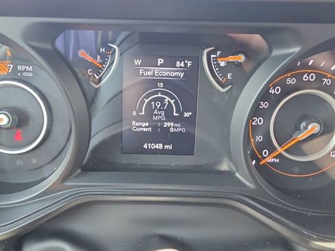 Used 2024 Jeep Wrangler Unlimited Sport AWD/4WD image 17