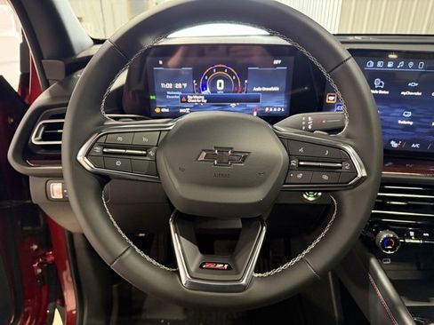 New 2026 Chevrolet Traverse Z71 w/ LPO, Floor Liner Package image 12