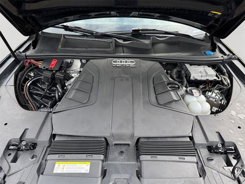 Used 2018 Audi Q7 3.0T Premium image 9