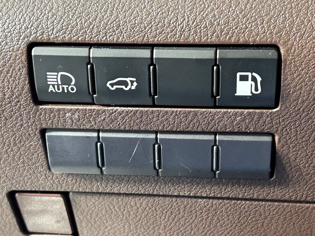 Used 2019 Lexus RX 450h AWD w/ Navigation Package image 32