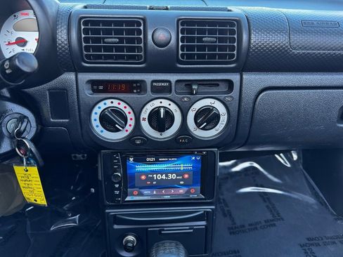 Used 2000 Toyota MR2 image 22