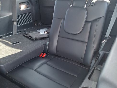 Used 2021 Ford Explorer XLT w/ Equipment Group 202A image 13