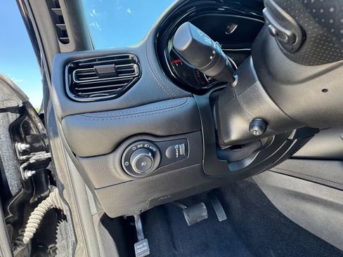 Used 2022 Dodge Durango R/T AWD/4WD image 25