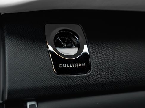 Used 2020 Rolls-Royce Cullinan AWD/4WD image 46