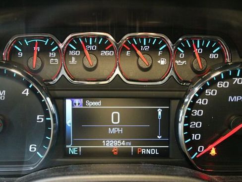 Used 2017 GMC Sierra 1500 SLE w/ Suspension Package, Off-Road AWD/4WD image 16