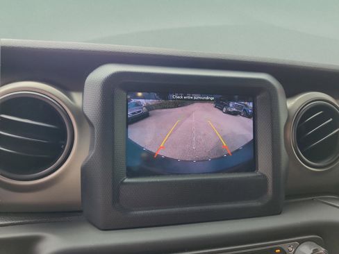 Used 2019 Jeep Wrangler Unlimited Sport S image 29