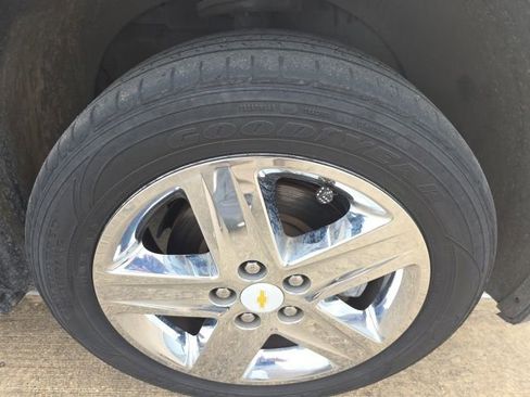 Used 2015 Chevrolet Equinox LTZ image 9