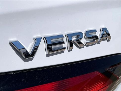 Used 2025 Nissan Versa S w/ Trunk Package FWD image 10
