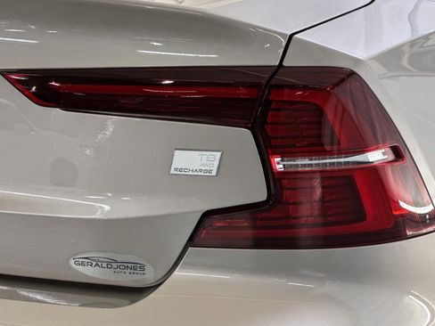 Used 2024 Volvo S60 T8 Ultimate w/ Climate Package image 12
