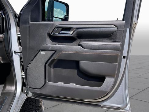 Used 2024 GMC Sierra 2500 AT4 w/ AT4 Premium Plus Package AWD/4WD image 23