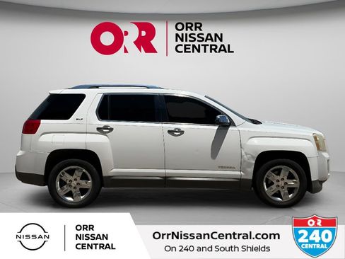 Used 2011 GMC Terrain SLT FWD image 4