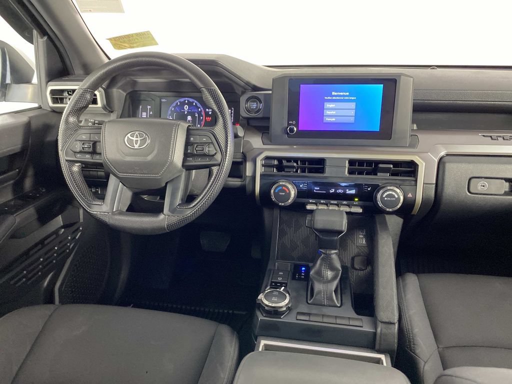 Used 2025 Toyota Tacoma SR5 AWD/4WD image 12